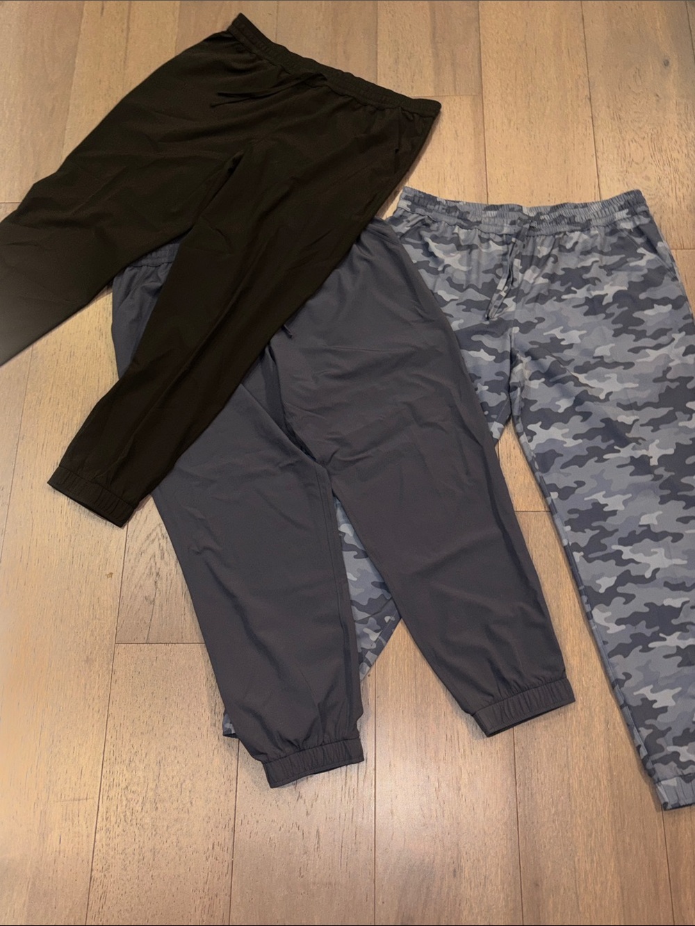 Women's Elastic Waist Jogger Pants - Black, Charcoal & Grey Camo